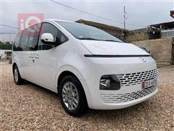 هیوندای ستاریا